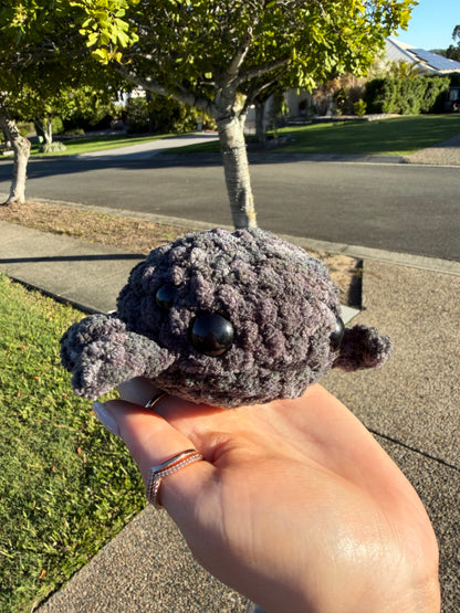 🕷️ Midnight Spider Crochet Plush 🖤