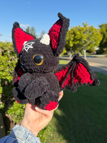 🦇 🤍White Glow in the Dark Pentagram - Lilith Bat Crochet Plush 🖤🦇