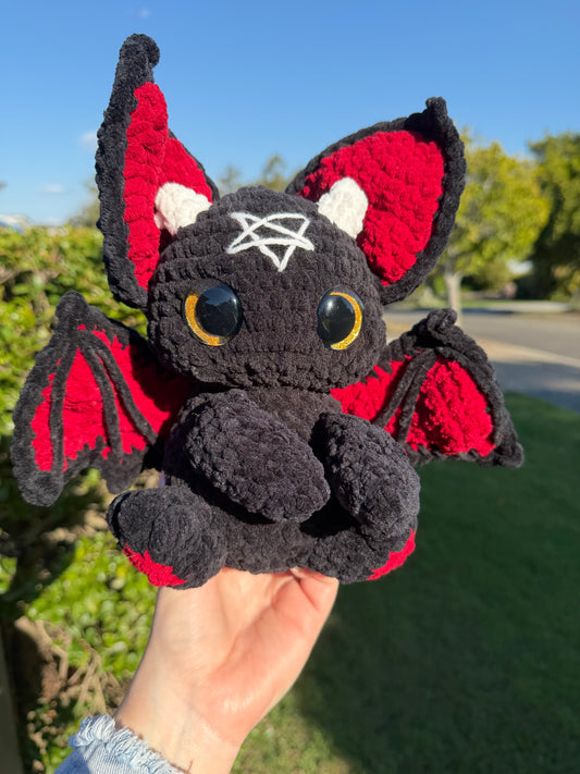 🦇 🤍White Glow in the Dark Pentagram - Lilith Bat Crochet Plush 🖤🦇