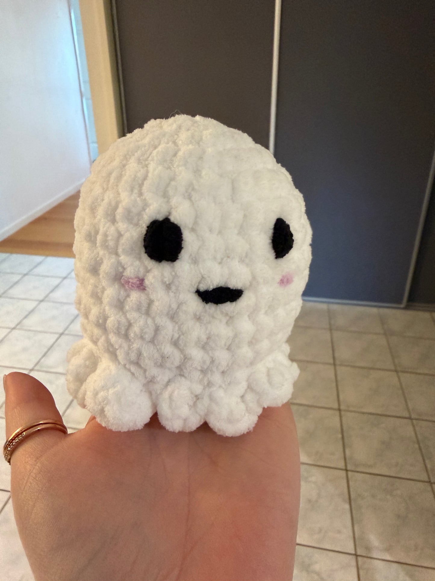 Blushing Ghost Crochet Plush 👻🩷