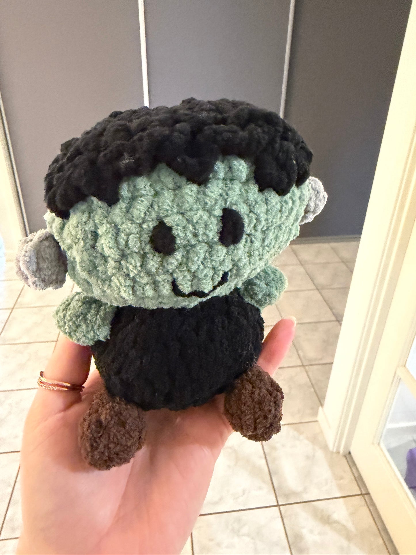 Frankenstein Plush 💚🖤
