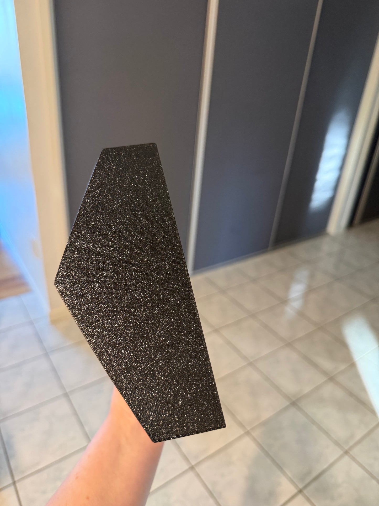 Cobra Corbel Wall Shelf - Black glitter